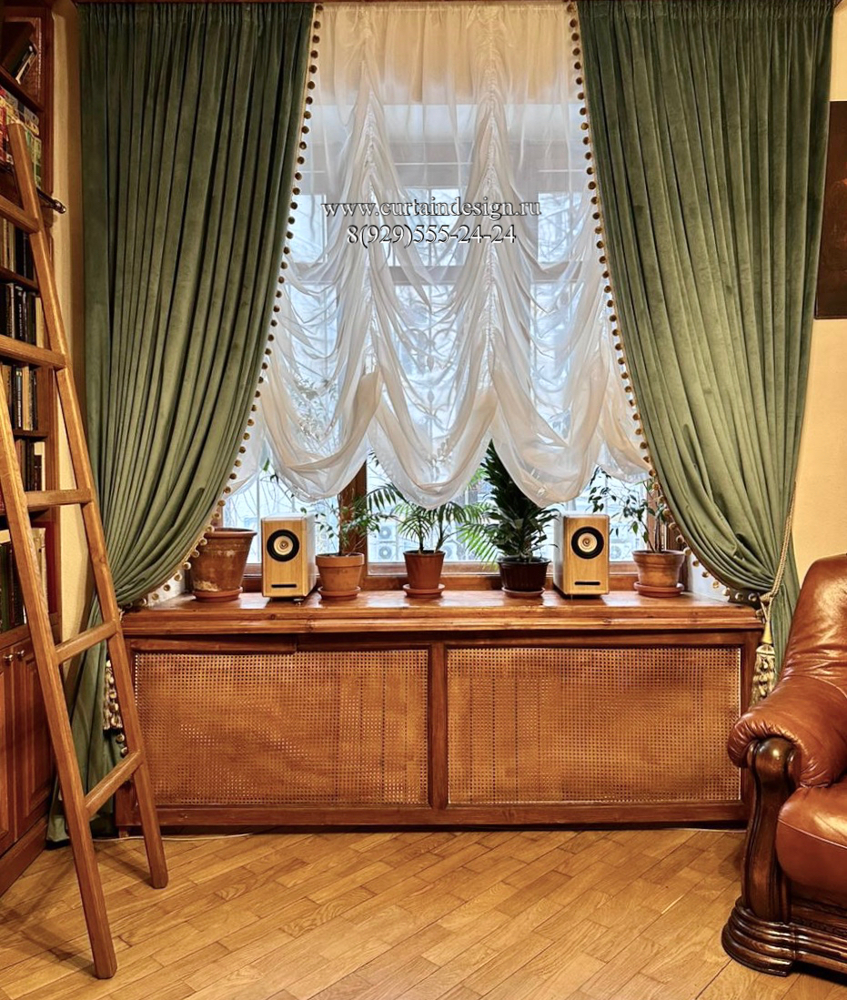 шторы из бархата, французская штора, шторы для библиотеки Шторы из широкого бархата в сочетаии с тюлевой французской подъемной шторой на багетном карнизе